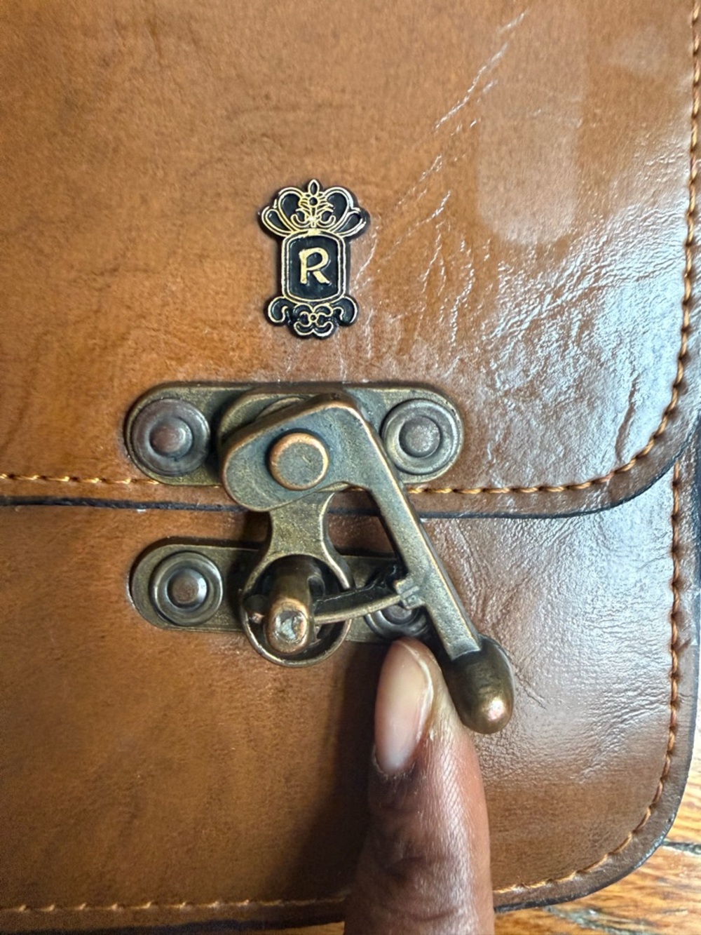 Vintage British Leather Satchel Cognac Brown Crossbody Messenger Bag Equestrian - Picture 4 of 7